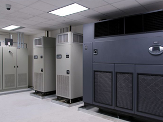 Protecting your Data Center from Power Outages and Heatwaves